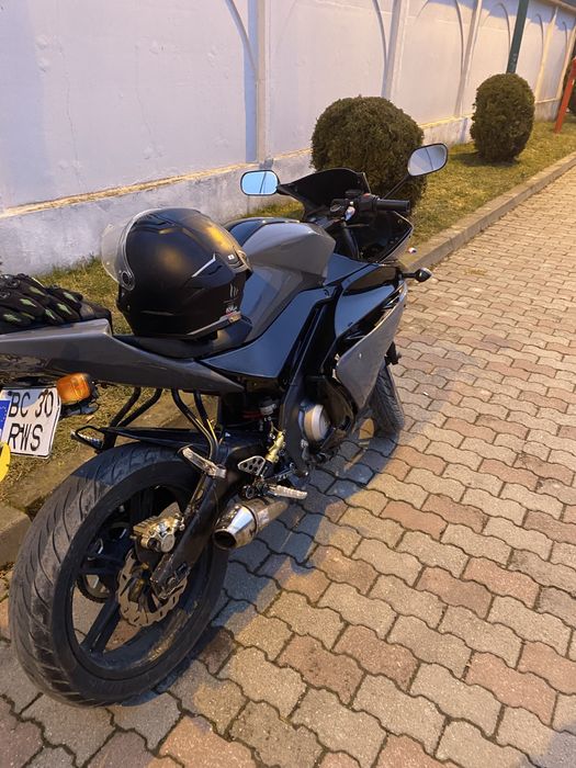 Yamaha YZF R125 2013