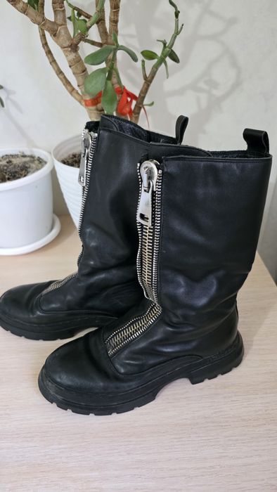 Продам кожанные зимние ботинку