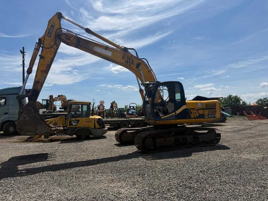 Senile excavator pe senile JCB JS210 LC piese