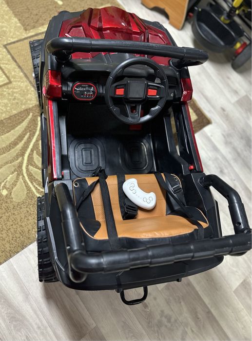 Детская машина напульту электро кар