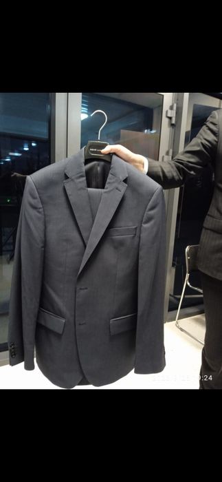 Продам костюм 48 размер