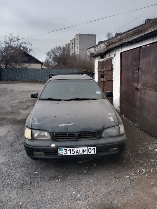 Тойота Карина е 1994 ж