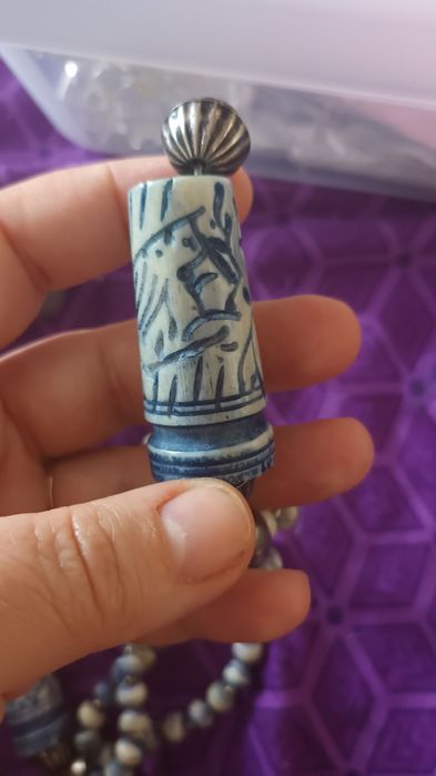 Colier tribal din os sculptat