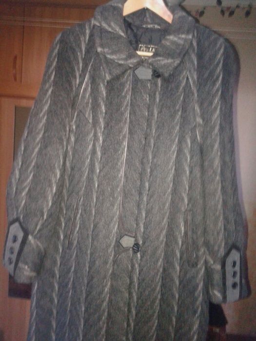 Продам  женское пальто