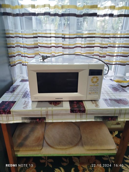 Продаю микроволновая печь в идеальном состоянии 100$