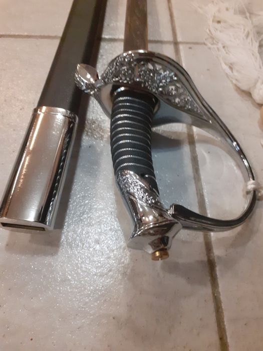 Красива сабя,палаш,шпага,рапира,острие