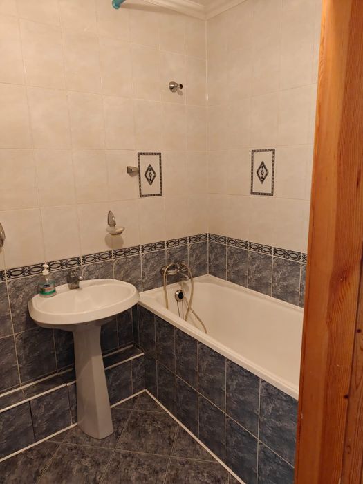 Продам 4ком квартиру район Достык мол