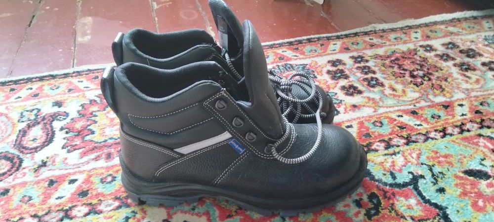 Продам обувь 42 размер новая