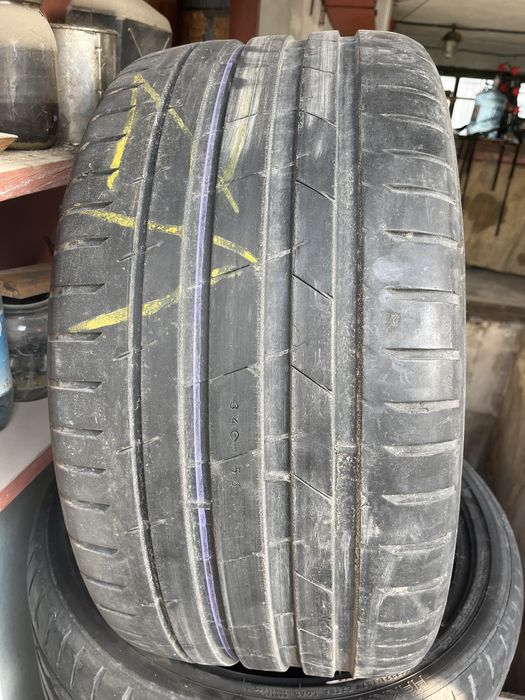 Продам шины 295/35/21