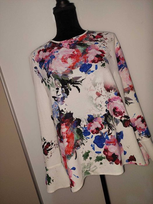 Bluza SUPERBA imprimeu floral alba cu inprimeu colorat marime mare
