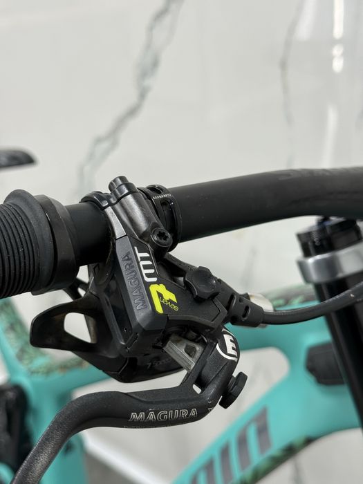 Велосипед за спускане Propain Rage CF 2020 L 27.5