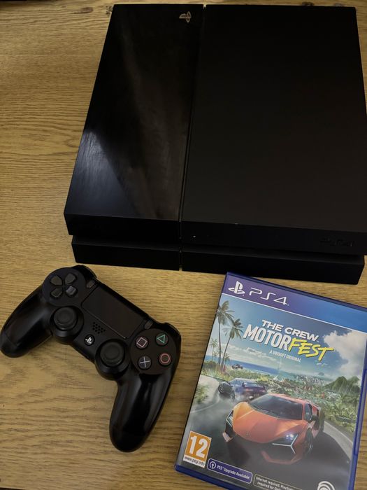 PlayStation 4  + 15 игри – Отлично състояние