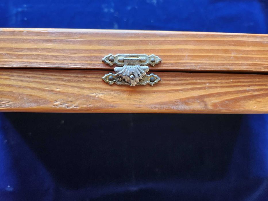 шах дървен : 41х41см (с големи фигури), още малък 17х17 см -с фигури