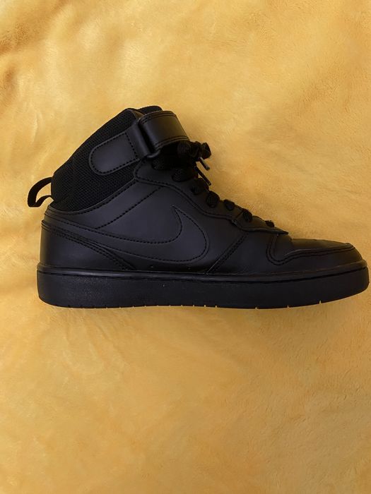 adidasi nike negrii
