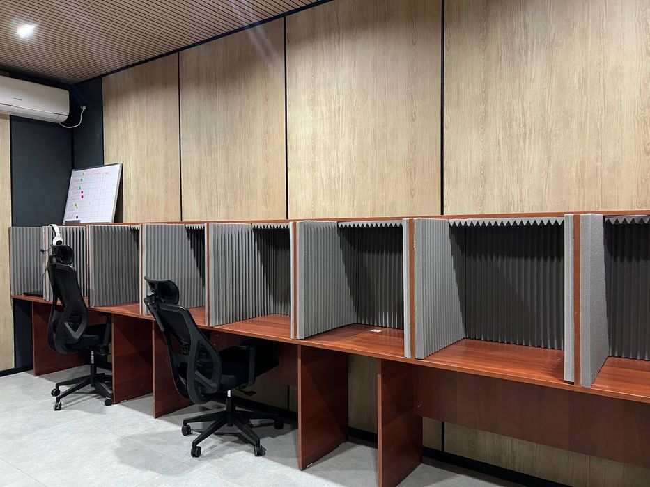 Акустика Колл центр студия шум эхо звук