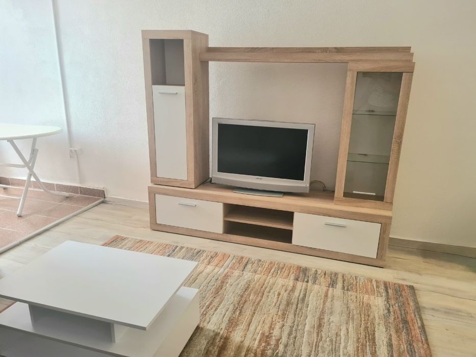 Închiriez garsoniera