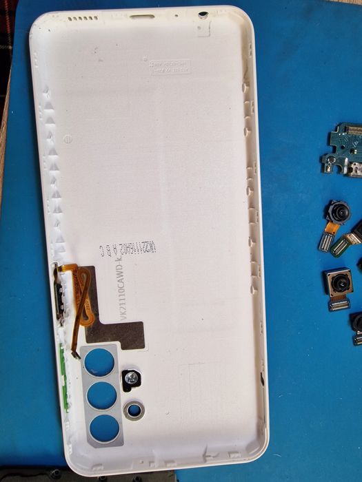 Samsung A13 ( НА ЧАСТИ)