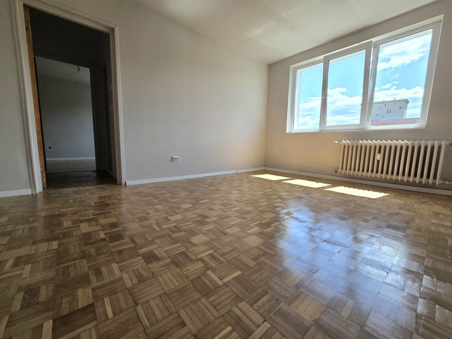 Vând apartament centrul civic, Victoriei, gara, școala 19, 7/8 lift nou