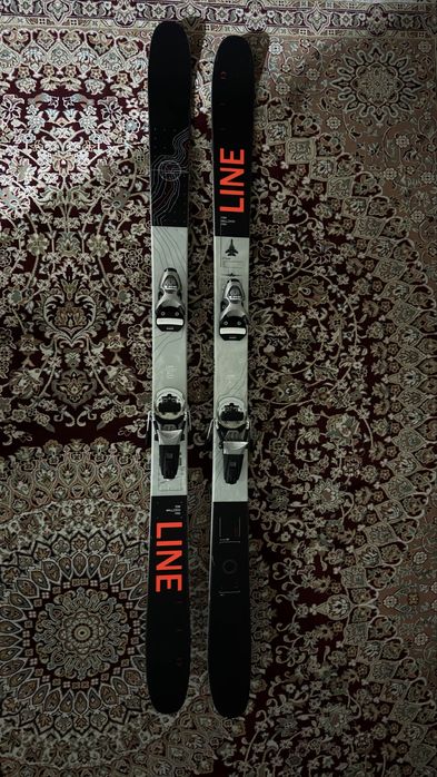 Срочно продам лыжи легендарного чемпиона X Games Tom Wallisch Pro