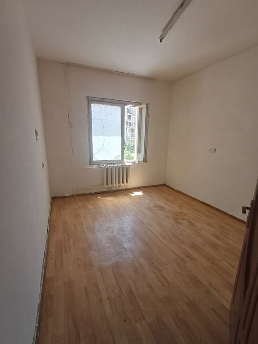 Продаётся квартира. Сергели 5 3/3/9. ( 85кв.)+лифтовая,