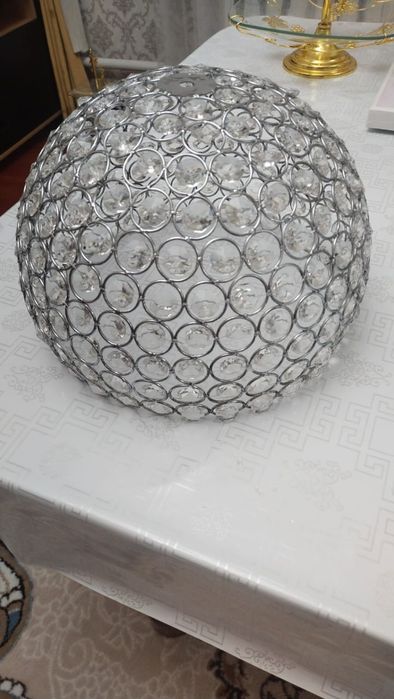Продам люстру в отличном состояние