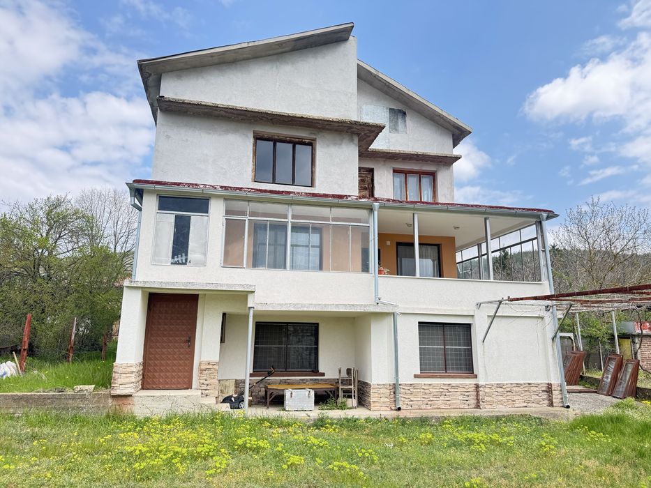 Продава къща в с. Змейово, общ. Стара Загора