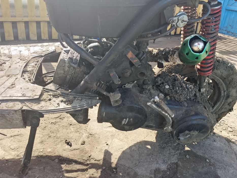 Продам скутер 150 кубов