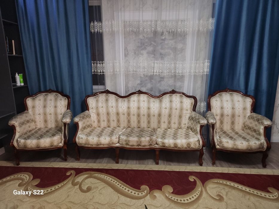 Домашние диваны комплект