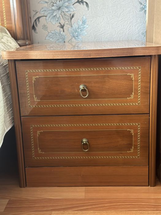 Спальный гарнитур