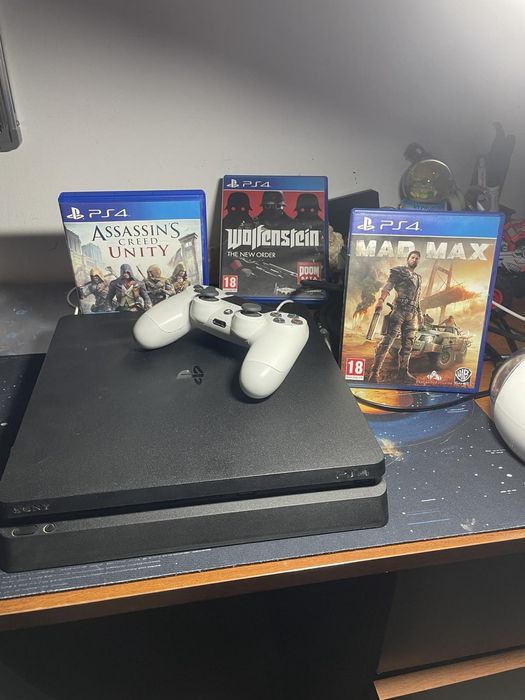 PS 4 Slim + конзола + игри