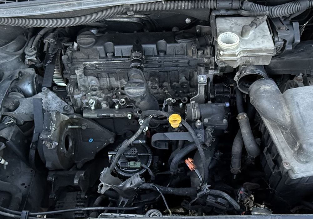 Ситрое ксара 2.0HDI 90 кс дизел 2004г на части