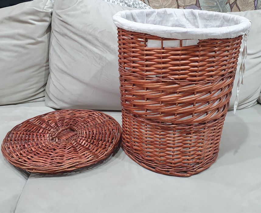 Продам плетенную корзину