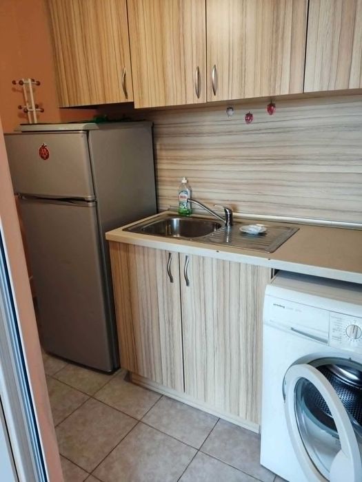 Дава се под наем Едностаен апартамент в Русе, Център - 45 кв.м за 298.86 € - Снимка #1
