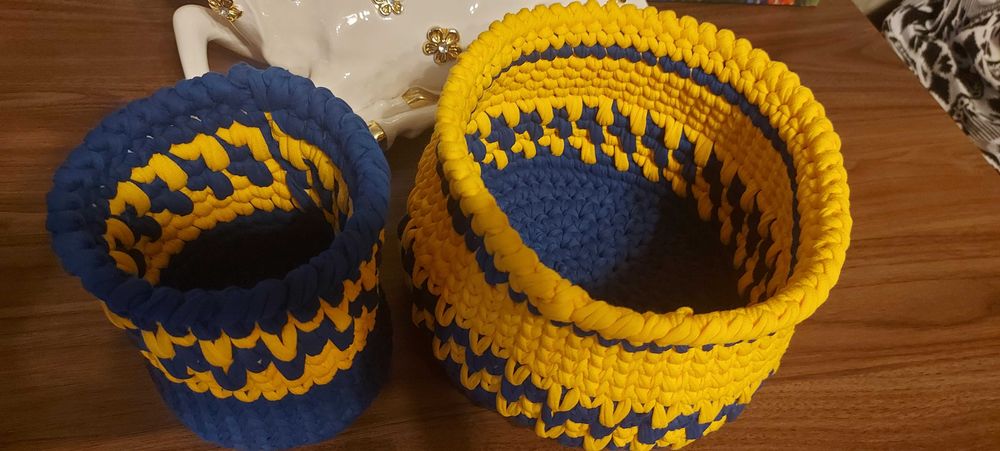 Вязанные корзинки