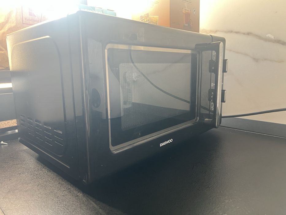 Cuptor cu microunde Daewoo