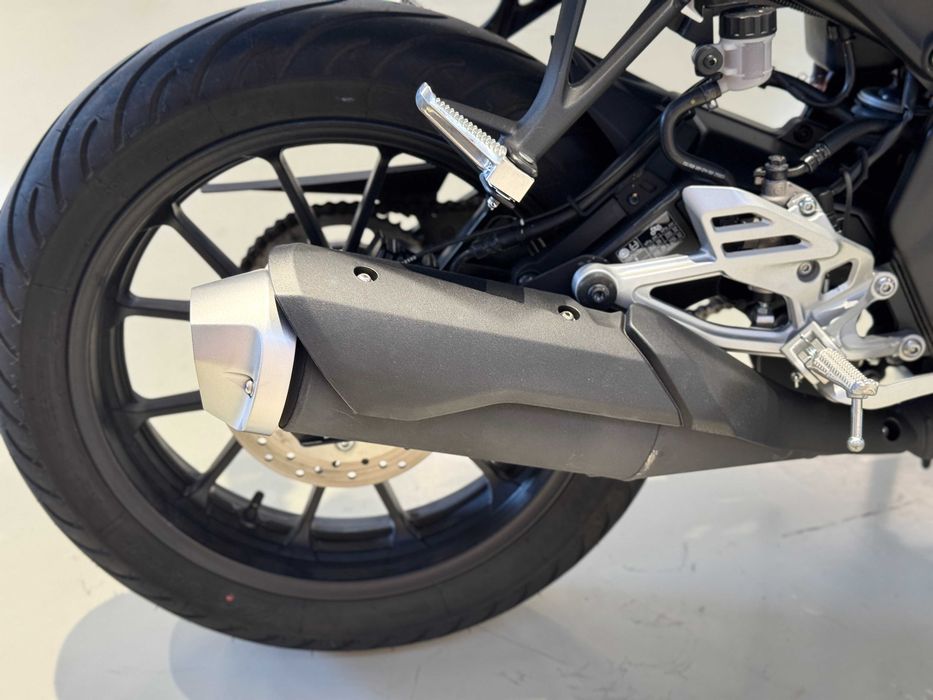 Motocicleta Suzuki V-Strom DL650