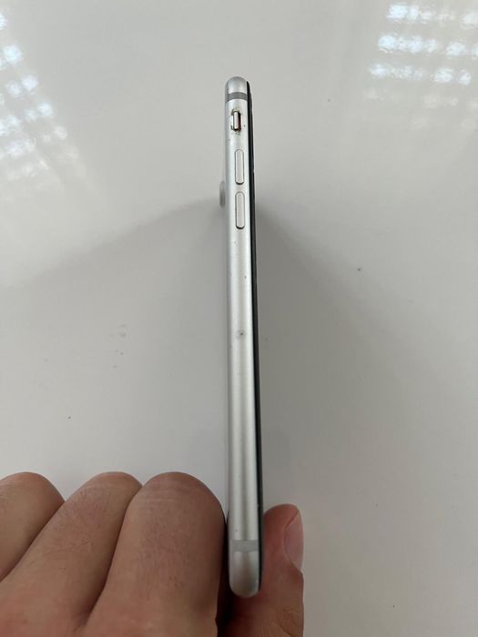 Продавам iPhone  7 32 аGB