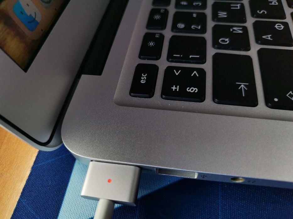 Ноутбук Apple MacBook Air 13 Mid 2017