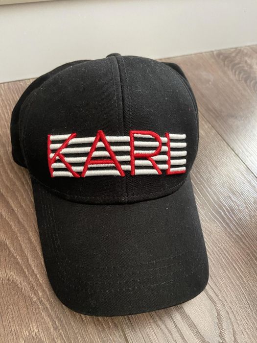Шапка с  козирка Karl Lagerfeld