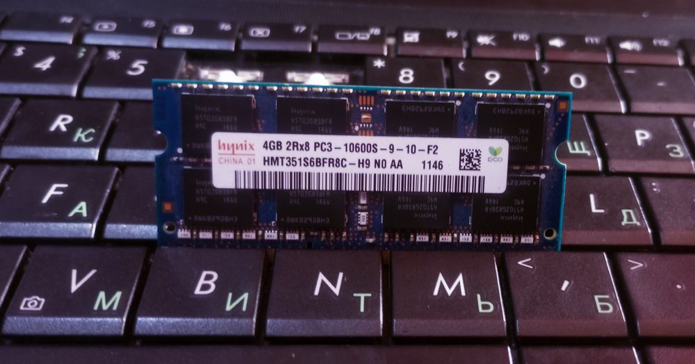 Notebook xotira kartasi opiratikasi sotiladi