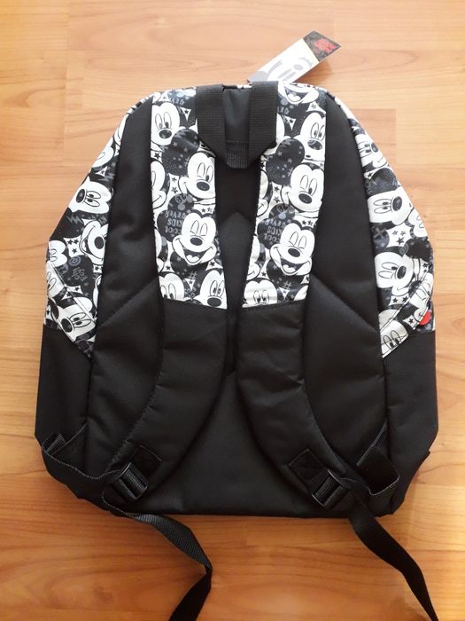 Vând rucsac Mickey Mouse nou