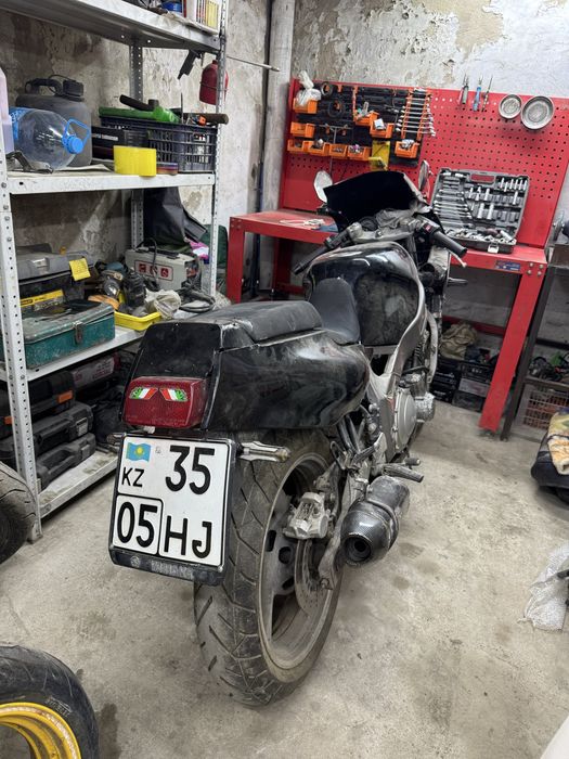 Мотоцикл yamaha fzr600