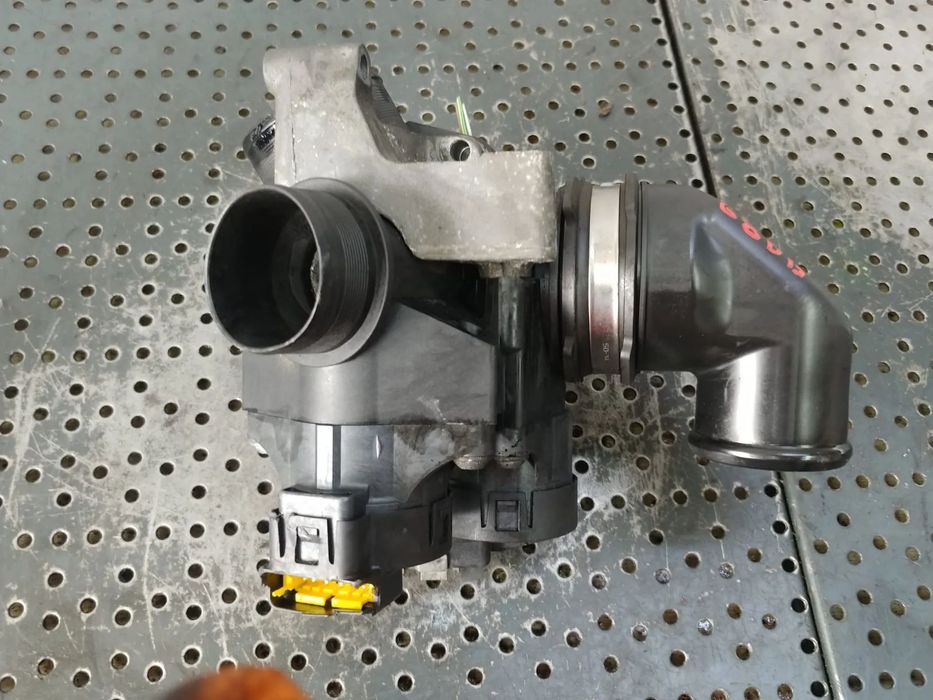 clapeta acceleratie 1.6 tdci ford focus 2 c-max  volvo c30 9686487880