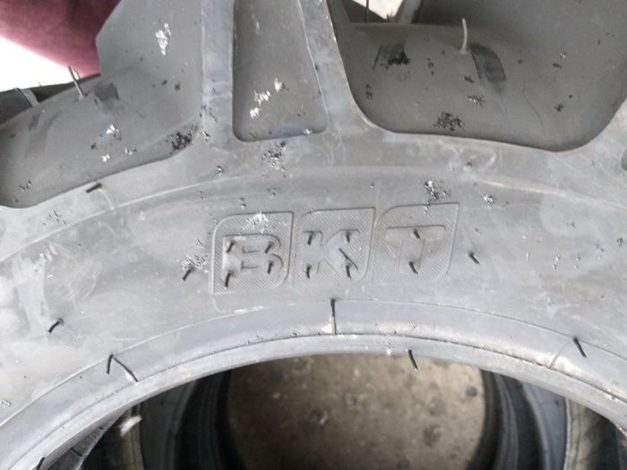 Cauciucuri noi 6-14 BKT pentru tractoras japonez Yanmar anvelope R14