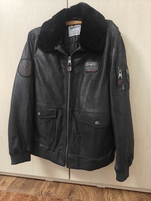 Vând geaca piele bărbătească