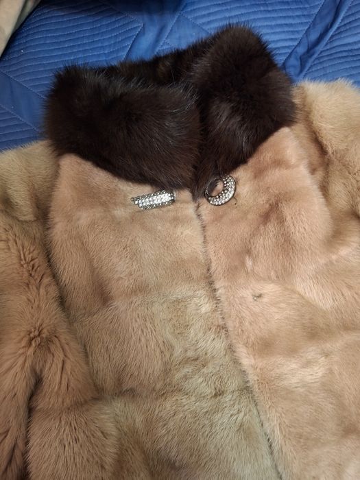 Продается шуба новая