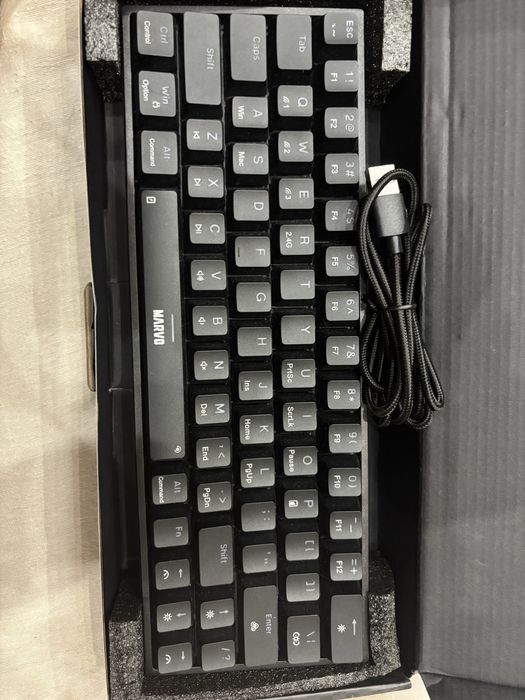 Продавам клавиатура Marvo KG955W