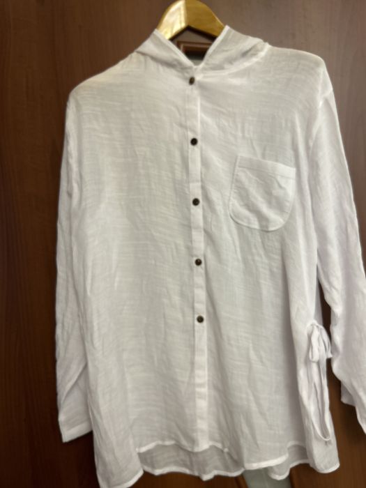 Пляжная рубашка с капюшоном