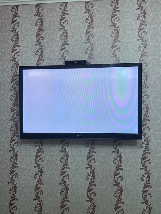 Продается телевизор LG в отличном состоянии,