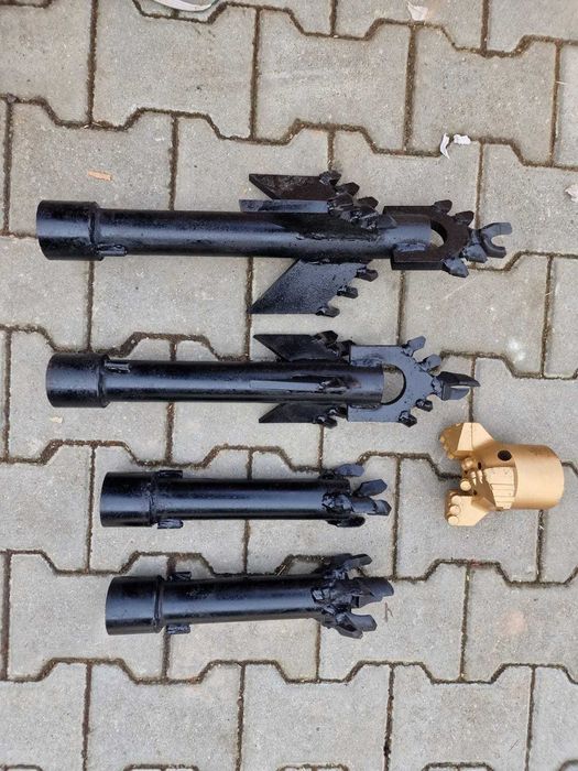 Masina de foraj Diesel 28cp NOUA 100m prajina 5 sape sol / piatra